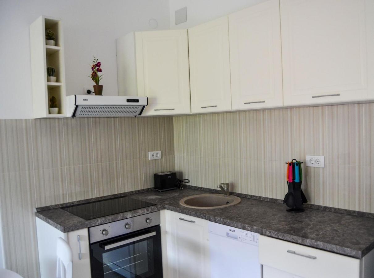 Seagull Apartments Котор Экстерьер фото